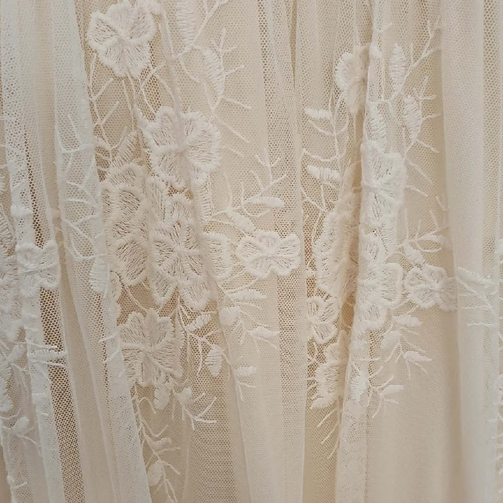 Baltic Born Cream Lace Midi Dress - Picture 4 of 8